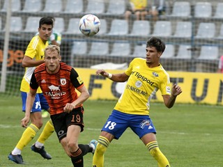 Alejandro Mendez (vpravo) v drese Zemplínu Michalovce.