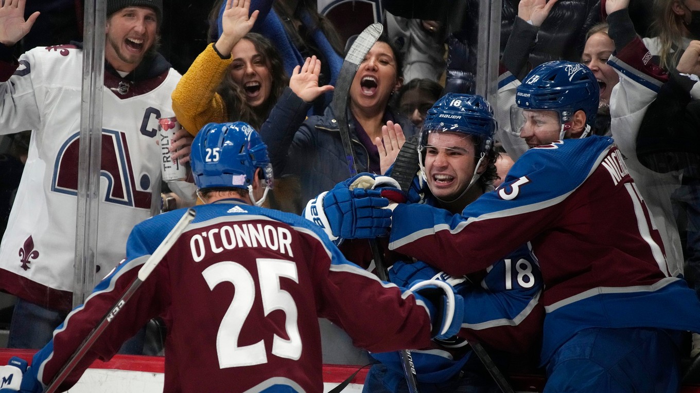 Radosť hokejistov Colorado Avalanche.