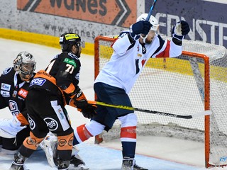 HC Slovan Bratislava vs. HC Košice: ONLINE prenos zo semifinále play off Tipos extraligy (7. zápas). 