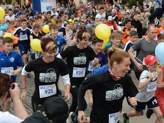 Podujatie VSE City Run láka aj športové osobnosti, v roku 2017 sa ho zúčastnili aj sestry Velďákové či basketbalistka Zuzana Žirková.
