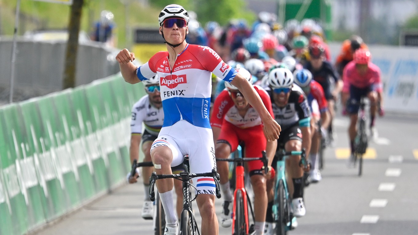 Mathieu van der Poel vyhral 3. etapu na Okolo Švajčiarska 2021.