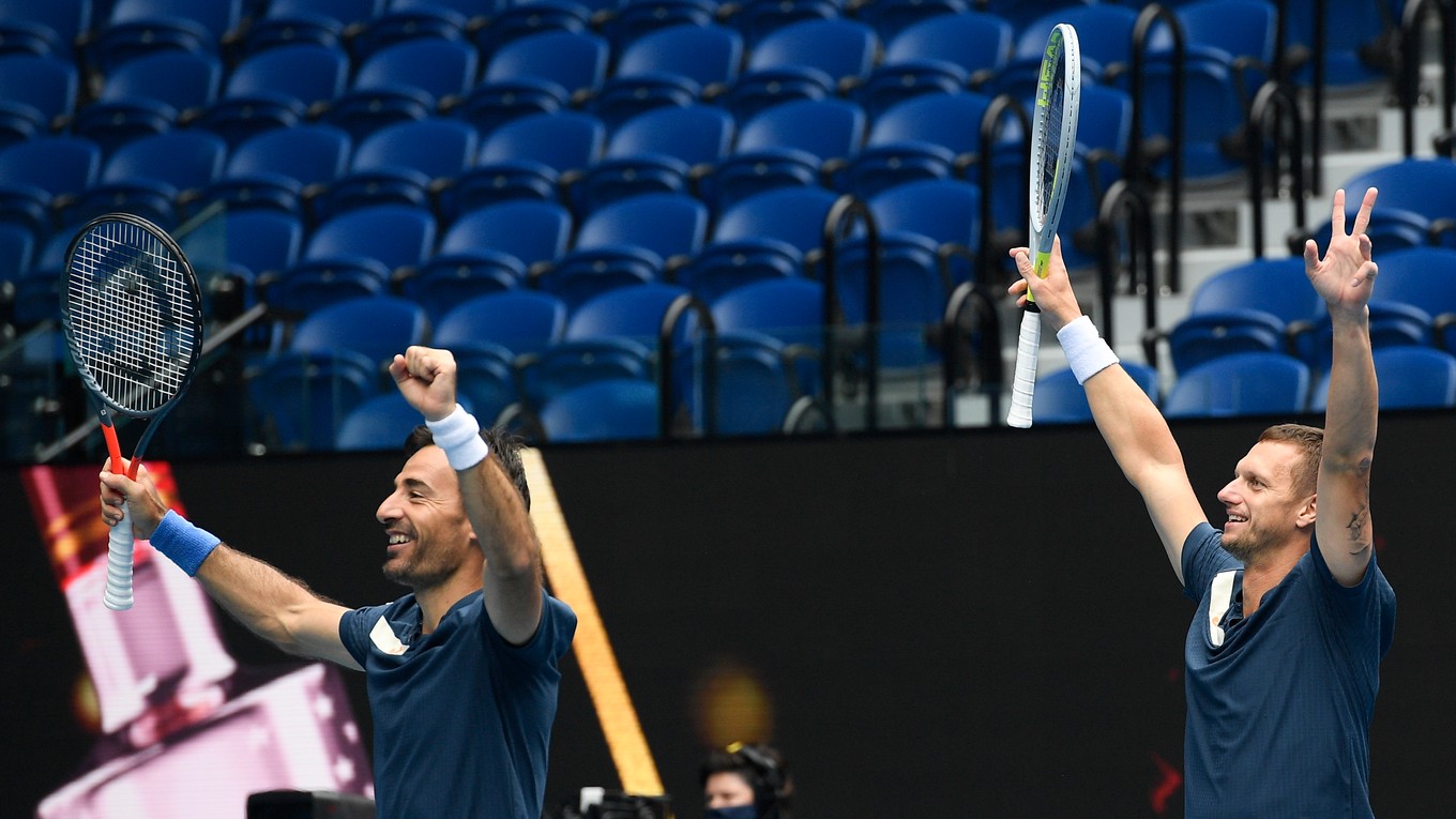Ivan Dodig (vľavo) a Filip Polášek vyhrali Australian Open 2021.