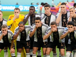 Nemci vyjadrili podporu LGBTI+ komunite na MS vo futbale 2022.
