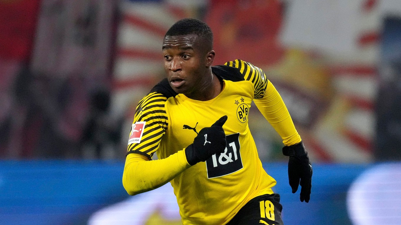 Youssoufa Moukoko v drese Borussie Dortmund.
