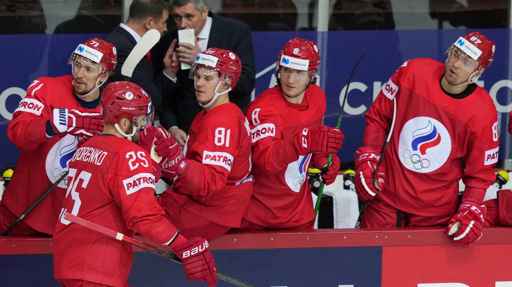 Fíni neumožnia Rusku a Bielorusku štart na MS v hokeji 2022. Kto ich nahradí?