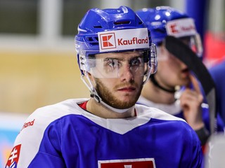 Slováci pomohli Třincu k víťazstvu v úvode play off, vyhral aj Hradec Králové