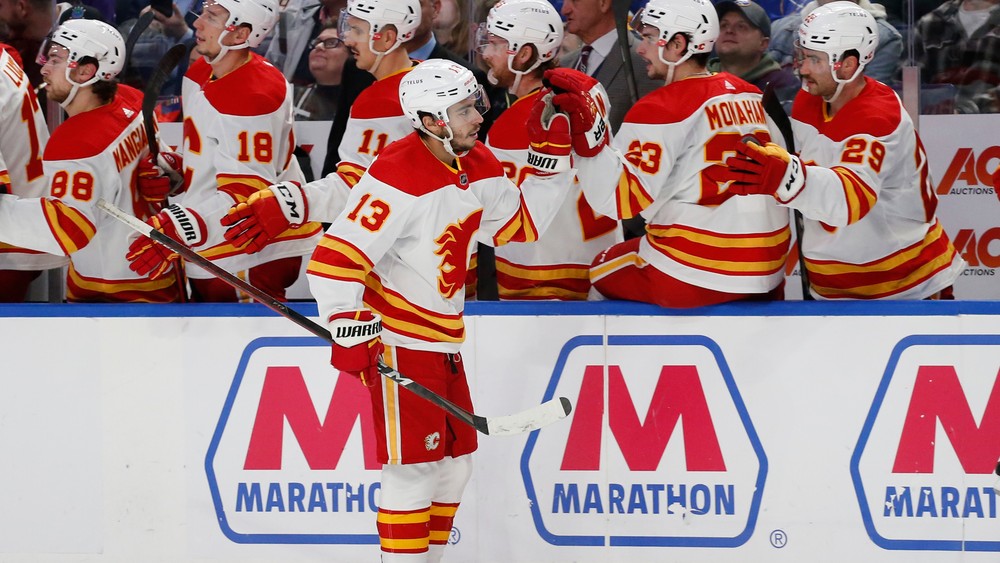 Rus dvakrát nedostal ani gól. Prvou hviezdou je však útočník Calgary