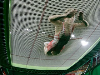 Skoky na trampolíne.