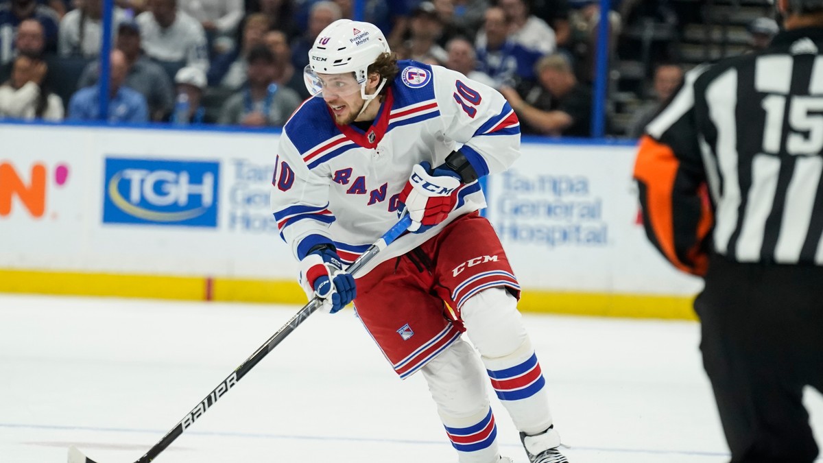 Hokej Artemij Panarin vyrovnal zápis Gretzkého a Petra Šťastného