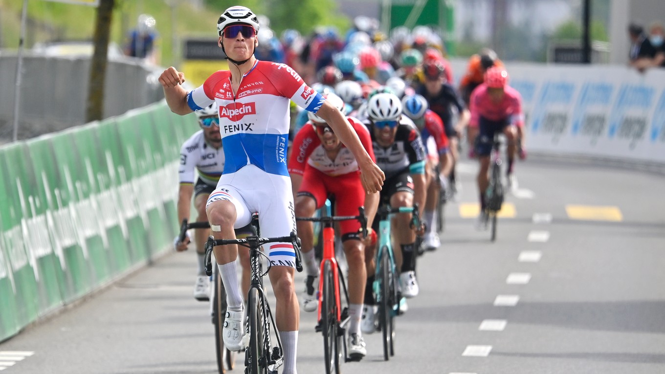 Mathieu van der Poel vyhral 3. etapu na Okolo Švajčiarska 2021.