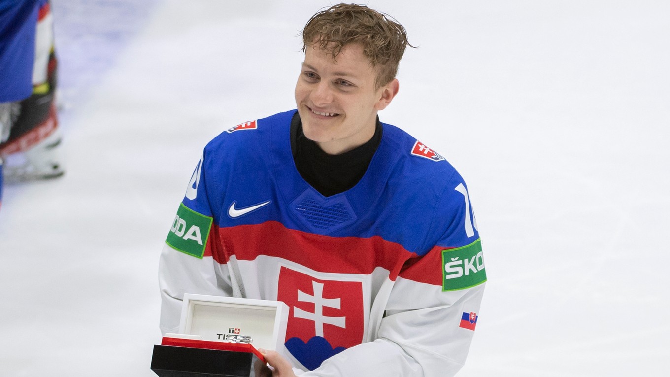 Adam Sýkora zažil premiéru na MS v hokeji vo veku 17 rokov. 