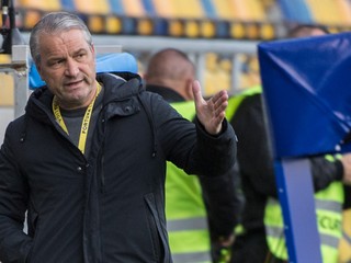 Tréner Bernd Storck.