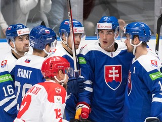 Slovenskí hokejisti v kvalifikácii na ZOH 2022.