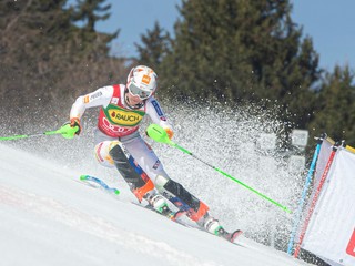 Petra Vlhová počas slalomu v stredisku Courchevel/Méribel 2022.