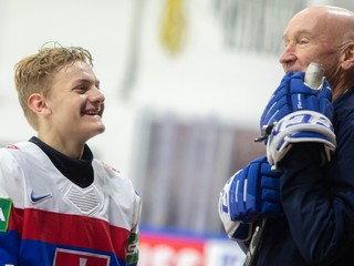 Adam Sýkora sa z Nitry vypracoval do reprezentácie a uspel aj v drafte NHL 2022.