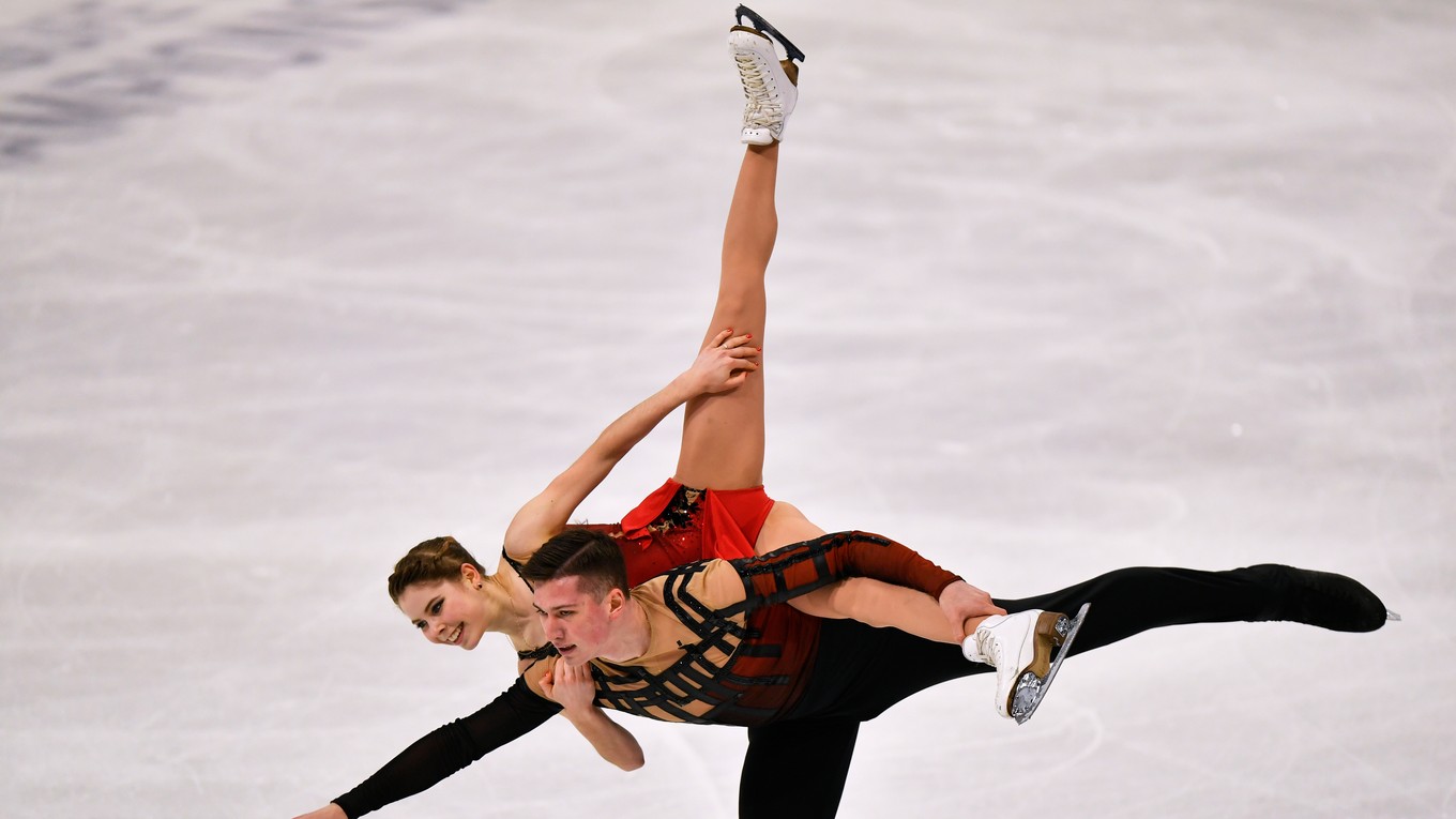 Anastasia Mišinová a Alexander Gaľamov zvíťazili na svojom prvom svetovom šampionáte.