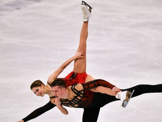 Anastasia Mišinová a Alexander Gaľamov zvíťazili na svojom prvom svetovom šampionáte.