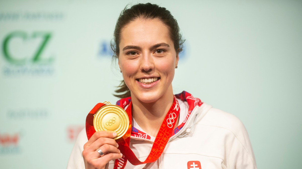 Petra Vlhová je so zlatou olympijskou medailou už na Slovensku.