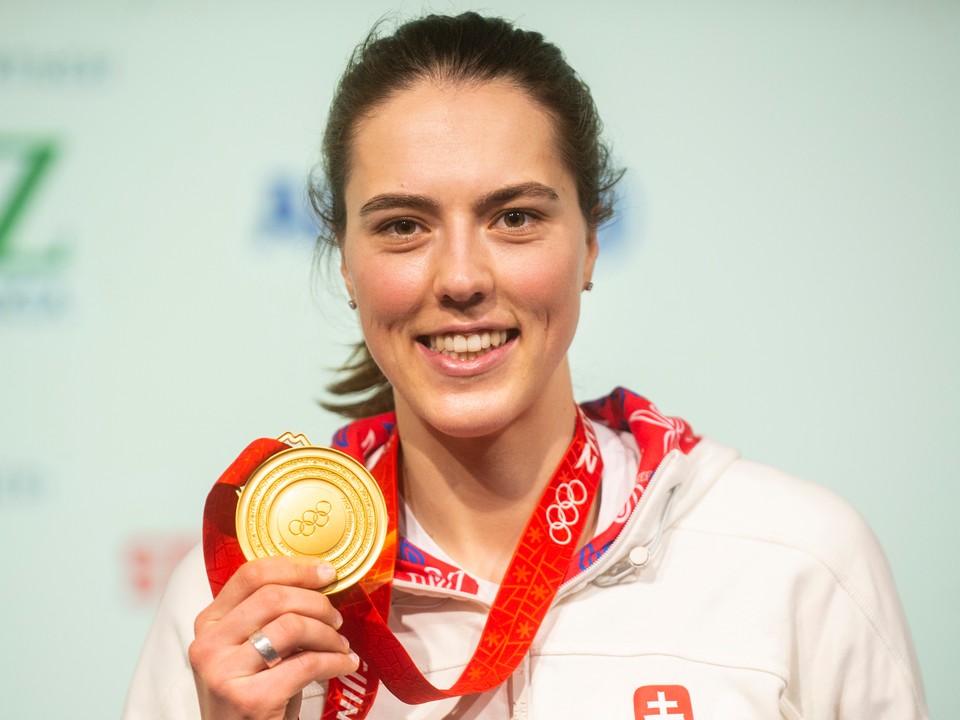Petra Vlhová je so zlatou olympijskou medailou už na Slovensku.