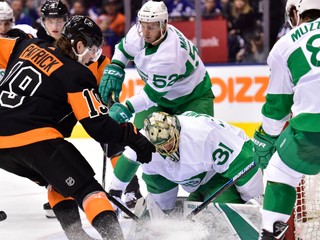 Nolan Patrick v drese Philadelphia Flyers.