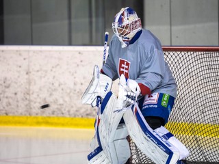 Adam Húska počas tréningu na MS v hokeji 2022.