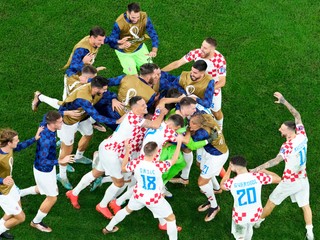 Radosť Chorvátov po postupe do semifinále.