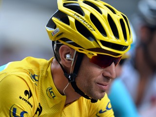 Vincenzo Nibali v žltom drese pre víťaza Tour de France 2014.