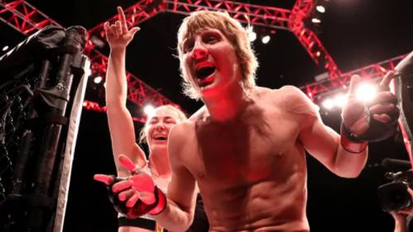 UFC Bojovníci Molly McCann a Paddy Pimblett.