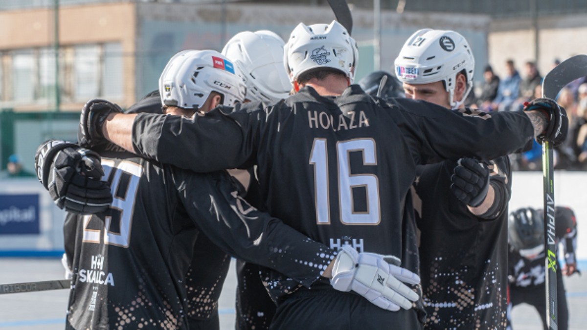 Hokejbalisti Skalice. 