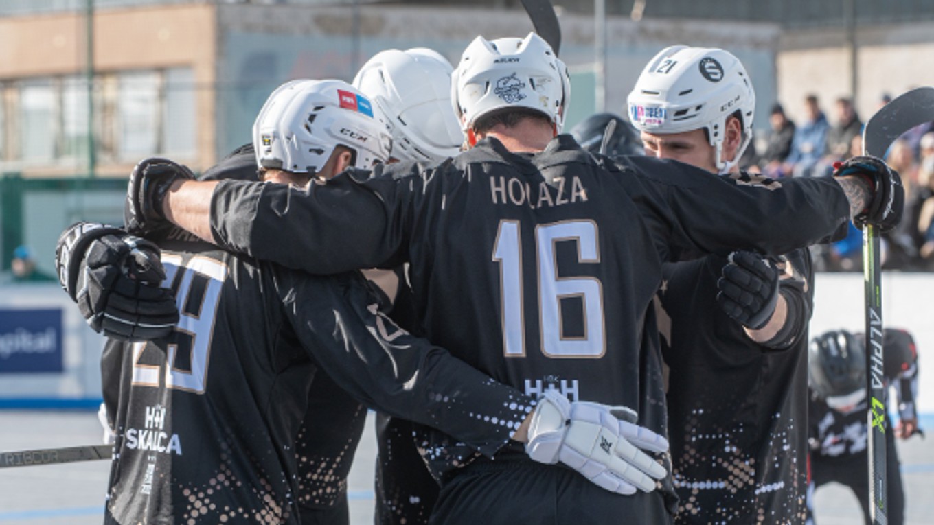 Hokejbalisti Skalice. 