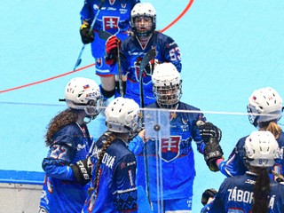 Slovenské hokejbalistky počas MS 2026.