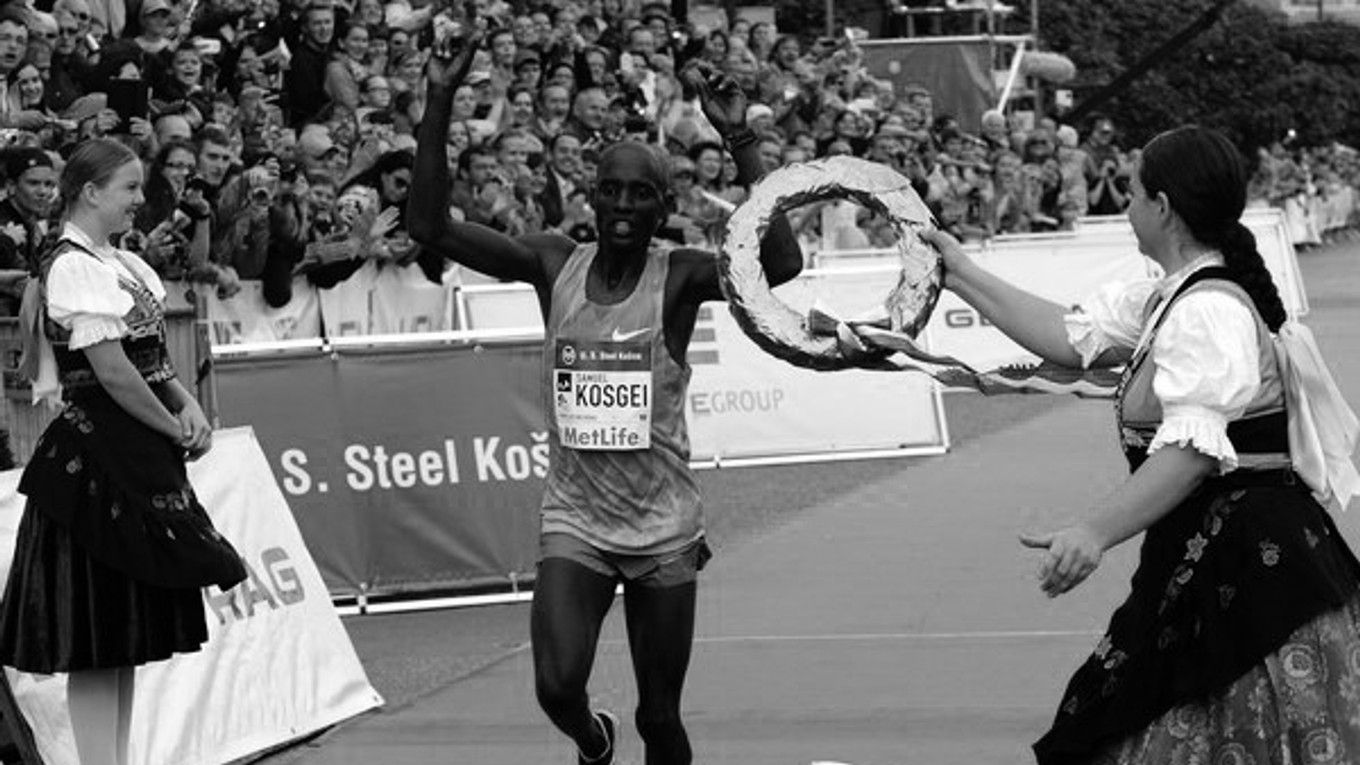 Samuel Kiplimo Kosgei počas Medzinárodného maratónu v Košiciach 2015.