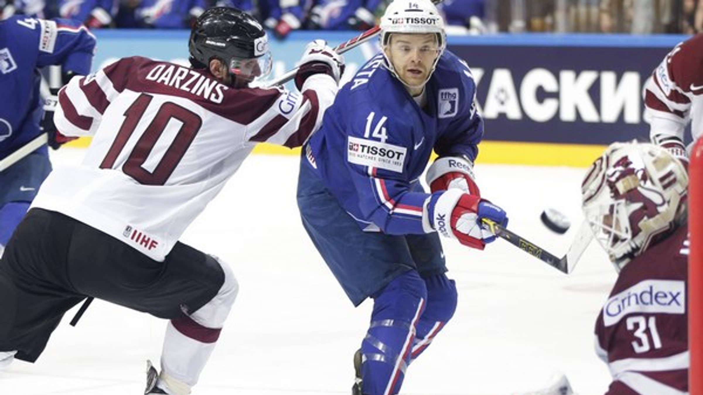 Stéphane Da Costa (s číslom 14) je jeden z dvoch Francúzov pôsobiacich v KHL. 