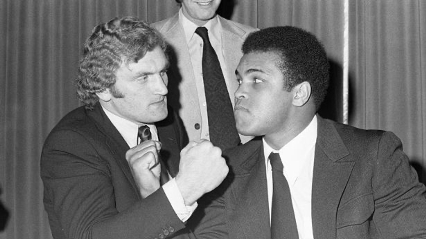 Joe Bugner (vľavo). 