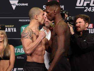 Robert Whittaker a Israel Adesanya.