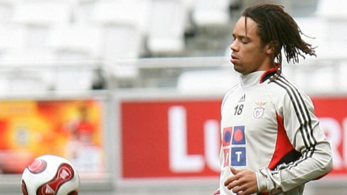 Manú Evaristo.