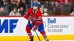 Joel Edmundson v drese Montreal Canadiens.