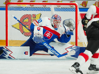 Adam Gajan v zápase Slovensko - Švajčiarsko na MS v hokeji do 20 rokov 2024.