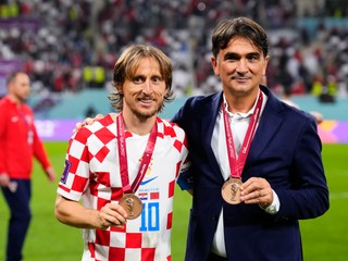 Kapitán Chorvátska Luka Modrič (vľavo) a tréner Chorvátska Zlatko Dalič.