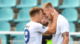 Lukáš Letenay sa teší z gólu.