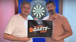 Prezident PDC Europe Werner von Moltke a (vľavo) promotér Niké Slovak Darts Open František Šulc.