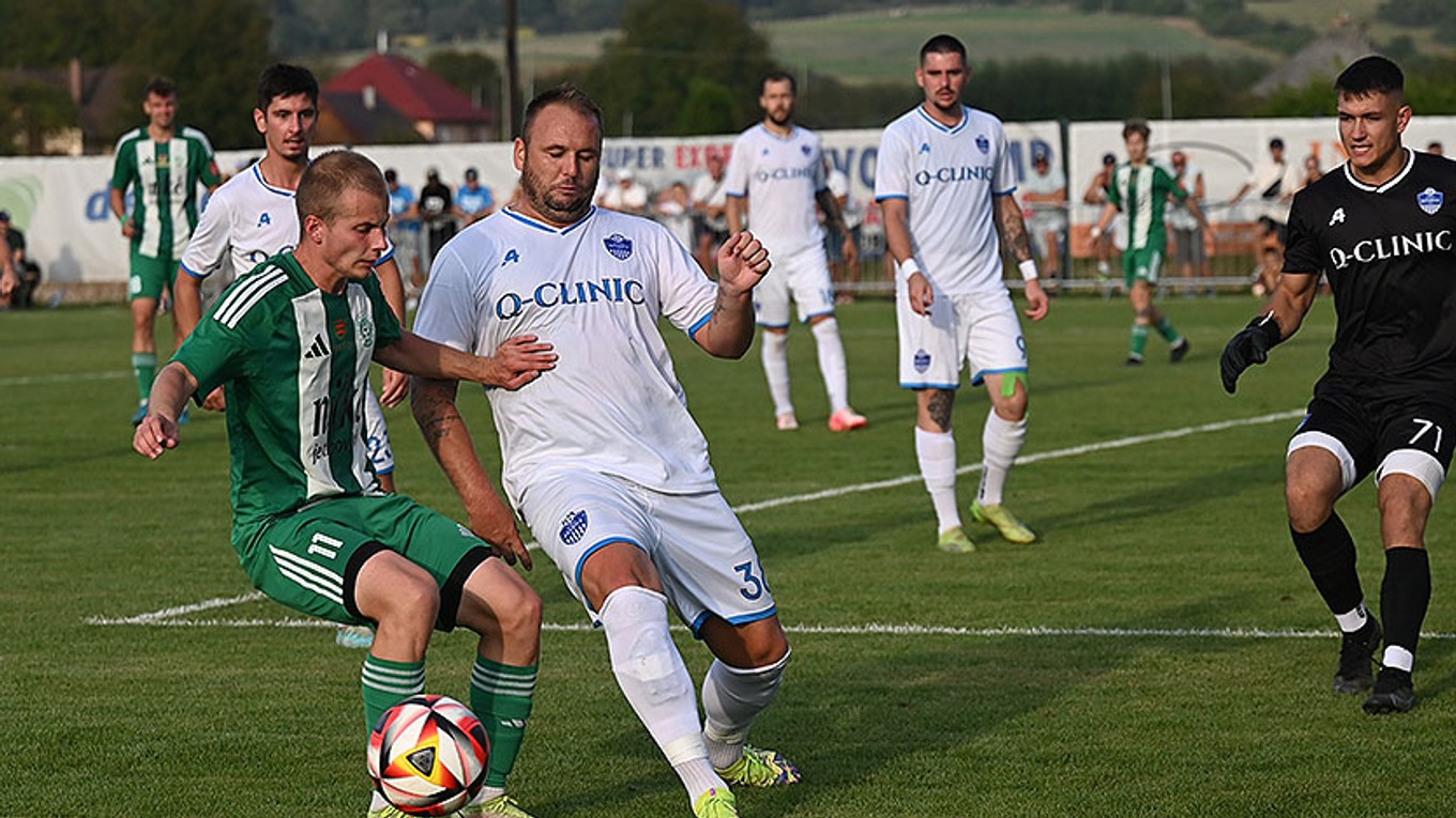 Peter Bašista v drese Kendíc.