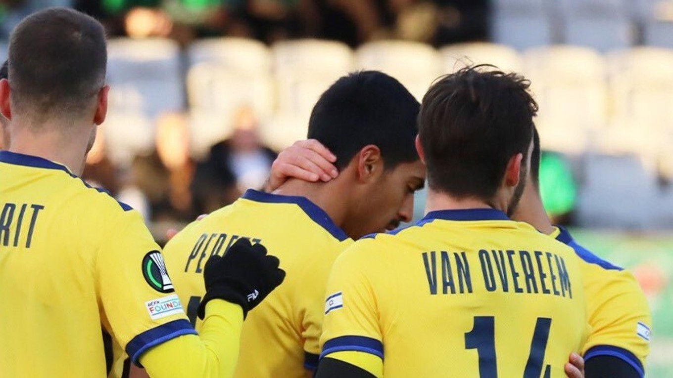 Futbalisti Maccabi Tel Aviv.