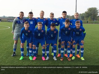 15-ka remizovala v prvom zápase s Maďarskom 1:1