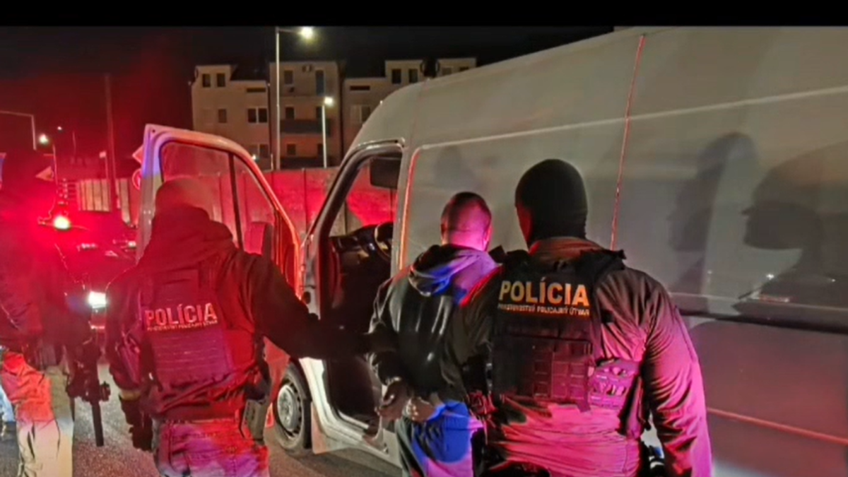 Polícia pri zadržaní Simona M.