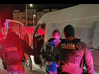 Polícia pri zadržaní Simona M.
