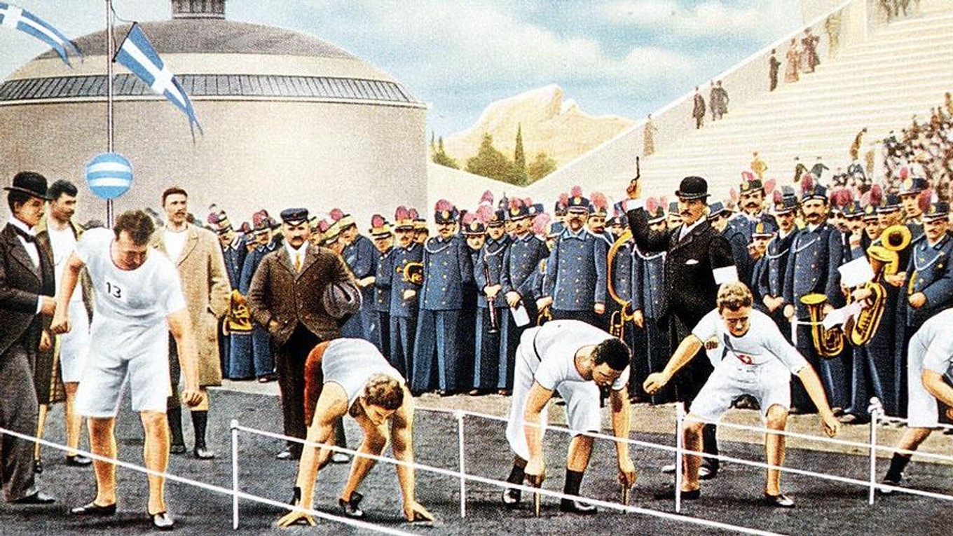 Momentka zo štartu pretekov v behu na 100 m na prvých novodobých olympijských hrách v roku 1896. 