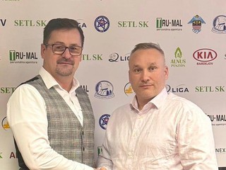 Vľavo Ján Fröhlich.