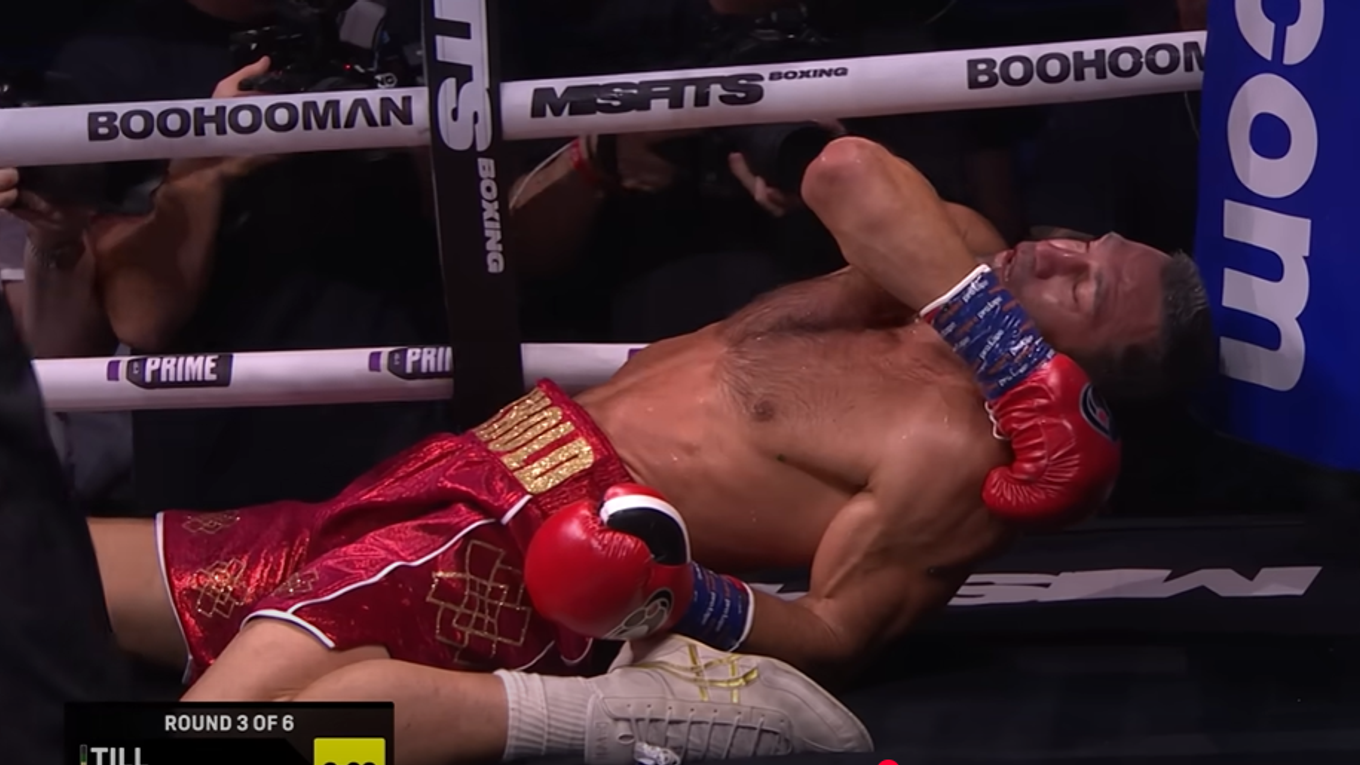 Rockhold bol po knokaute v bezvedomí.