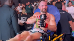 Klein po zápase s Rebeckim.